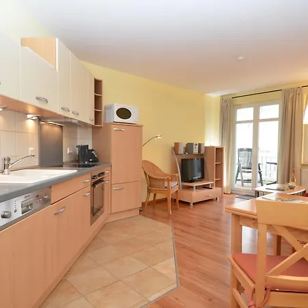 Seerose - 16 Sellin (Rugen)